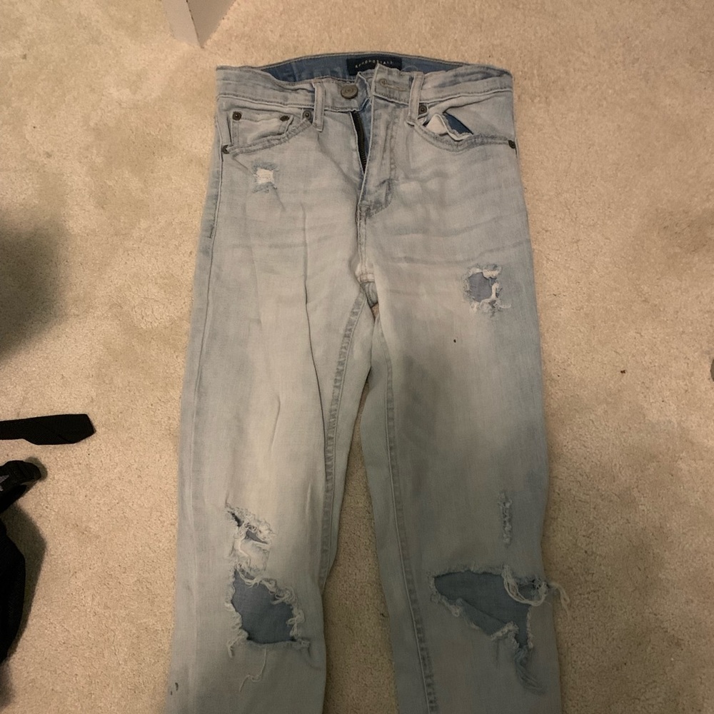 cute light washed skinny jeans
